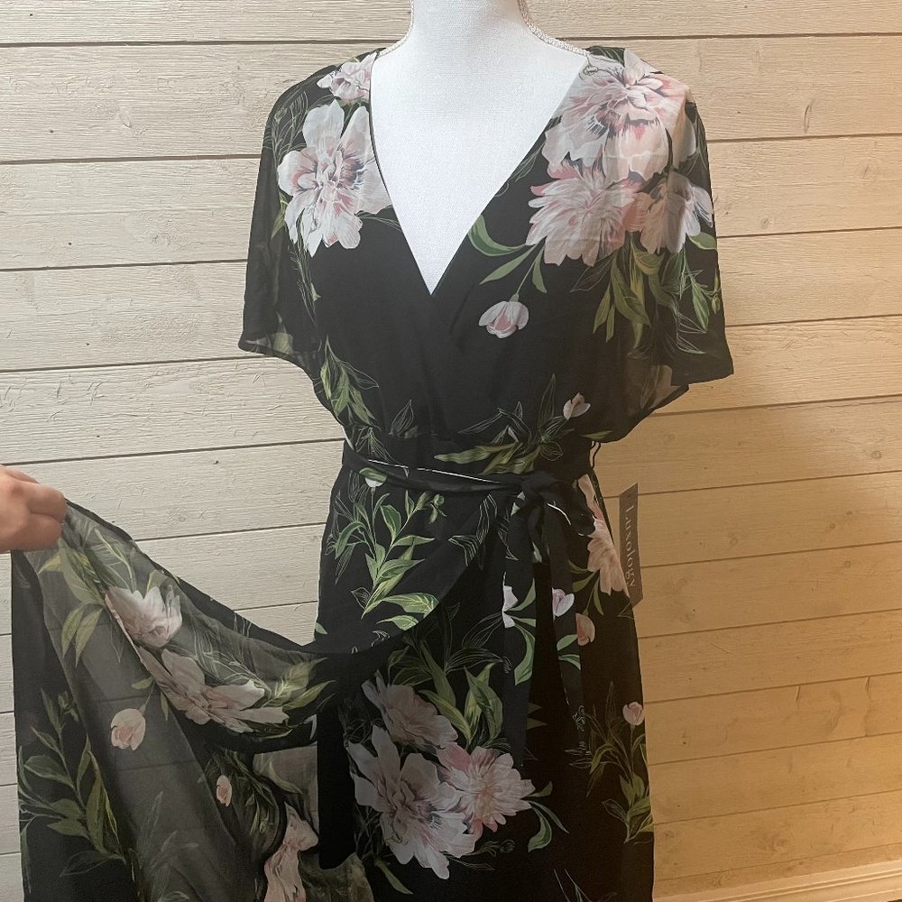 NWT Floral Wrap Luxology Dress